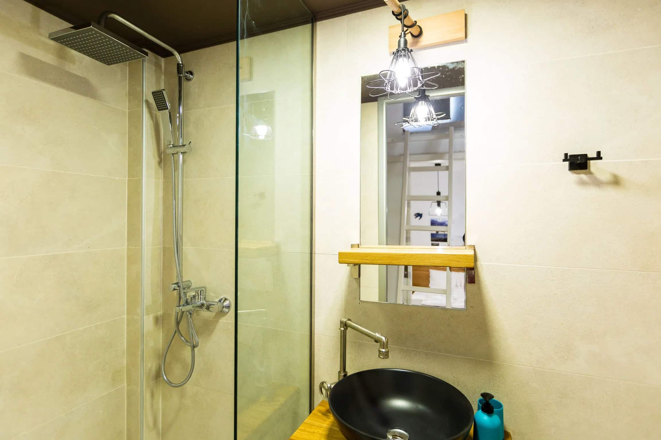 Quadruple Room - Phos at Ink Hotels — photograph 6