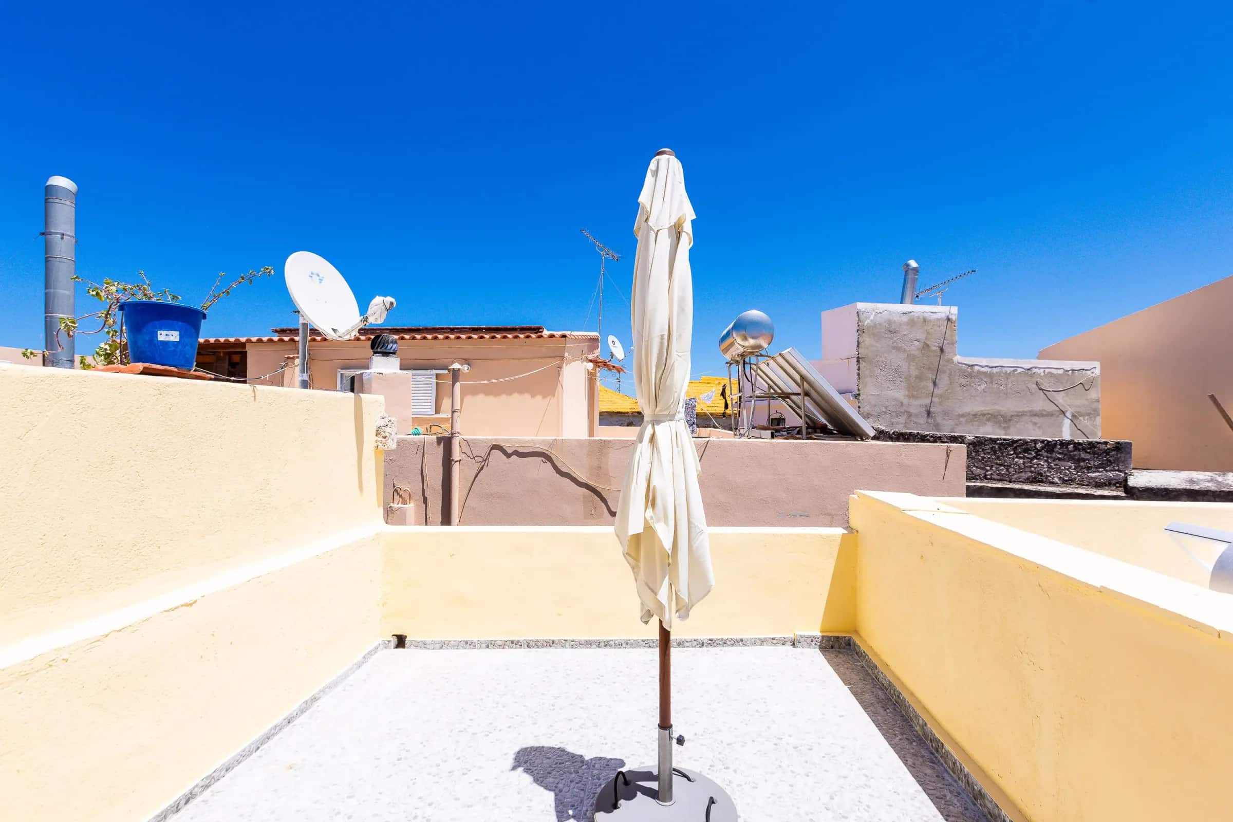 Room With Terrace - Phos at Ink Hotels — photograph 4