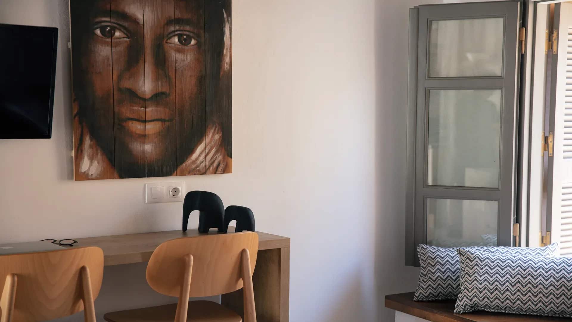 The Elpida suite at House of Europe — photograph 9