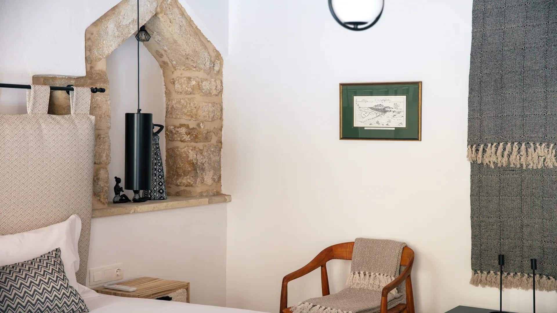 The Agapi suite at House of Europe — photograph 8