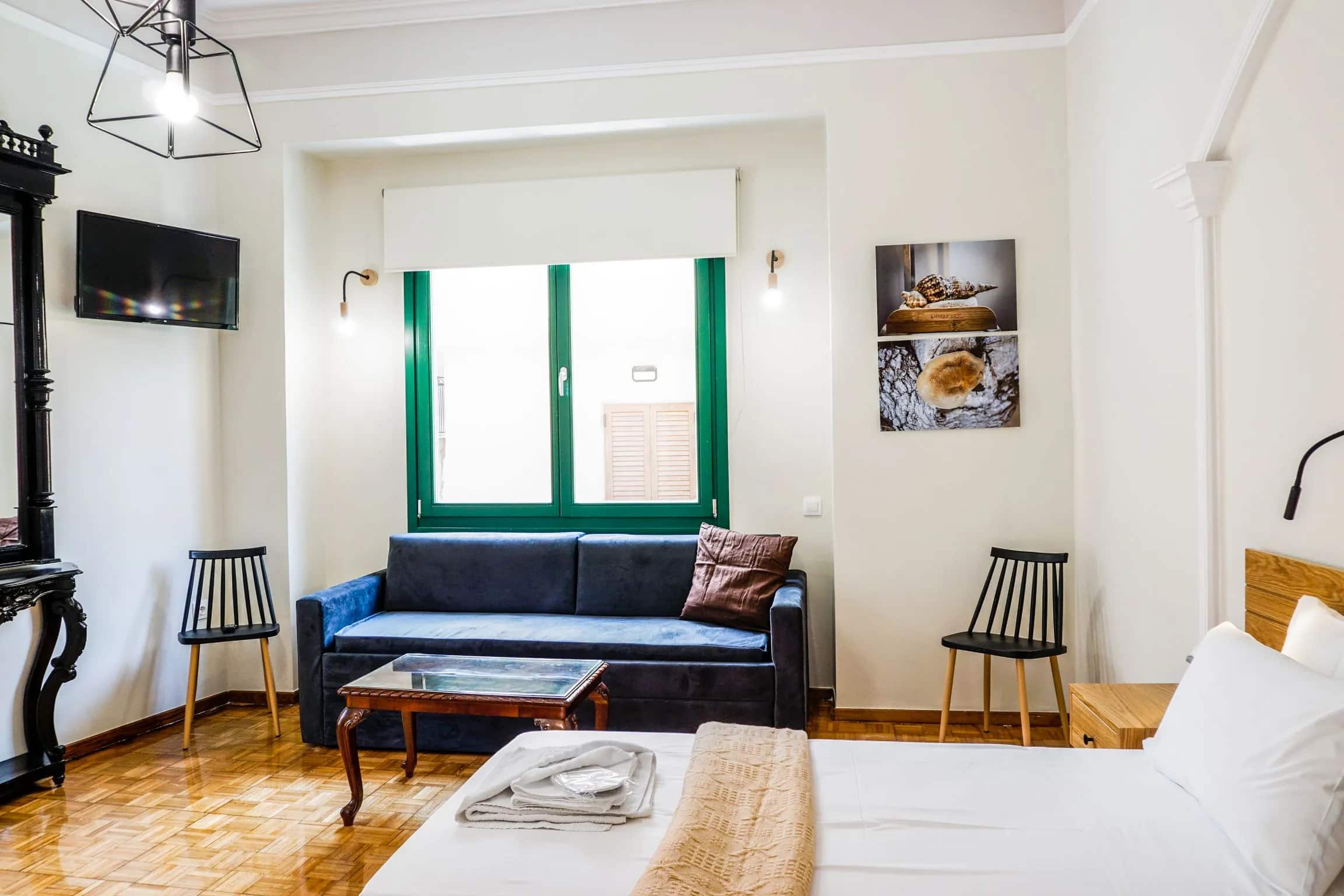 Superior Room with Balcony - Phos at Ink Hotels — photograph 3