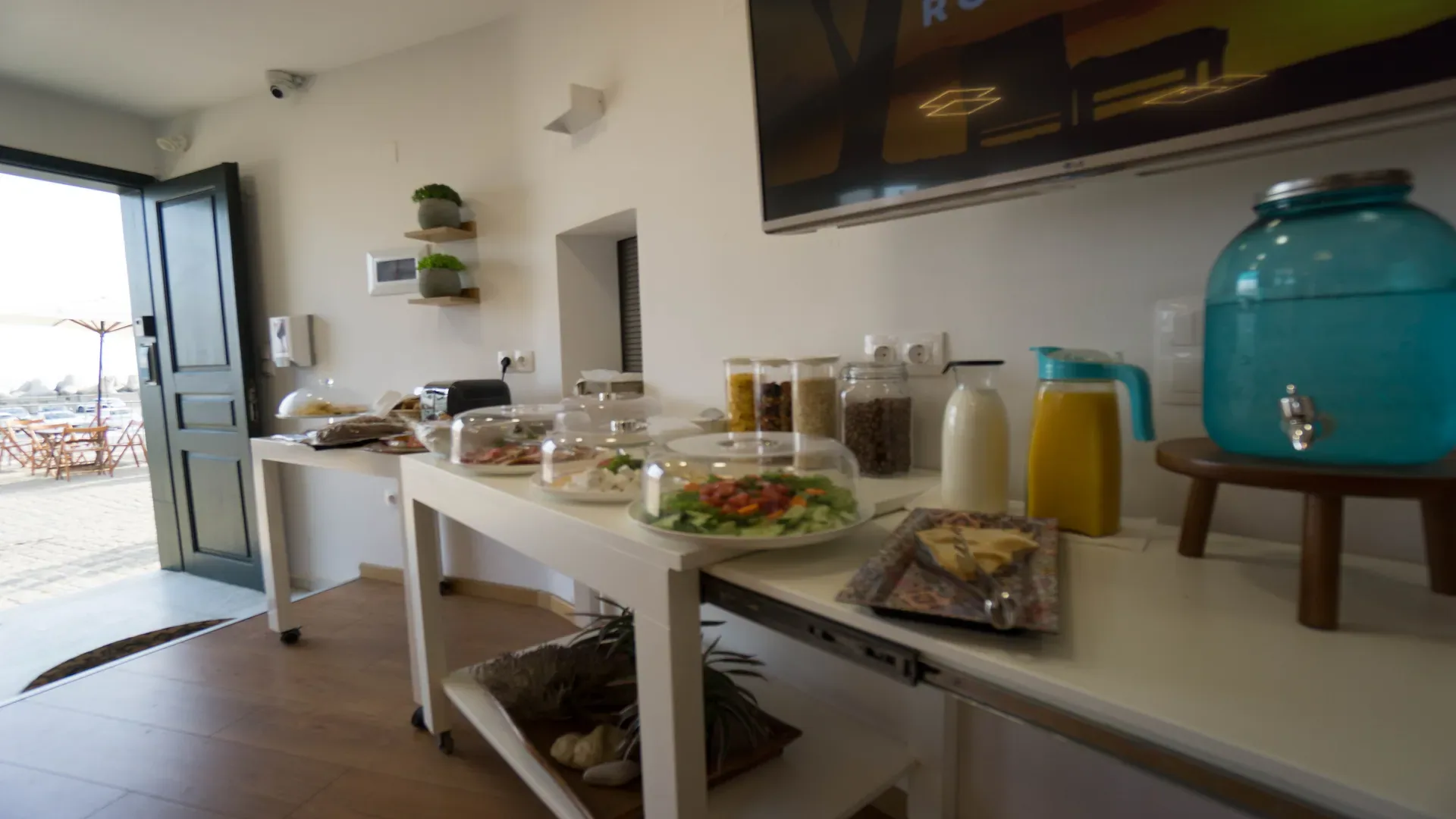 Breakfast at House of Europe — photograph 3