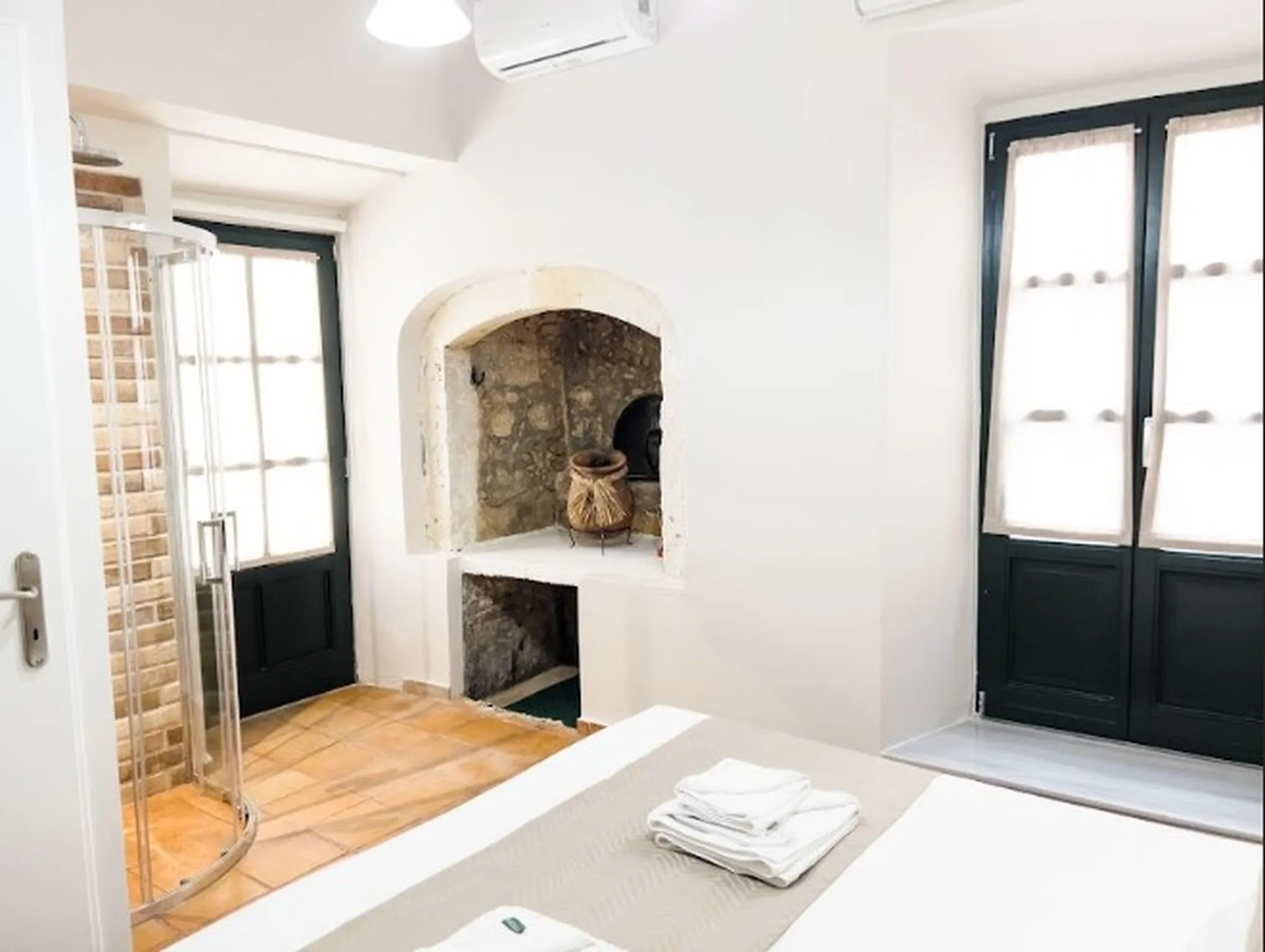 Τwo Bedroom Apartments - House of Europe at Ink Hotels — photograph 4