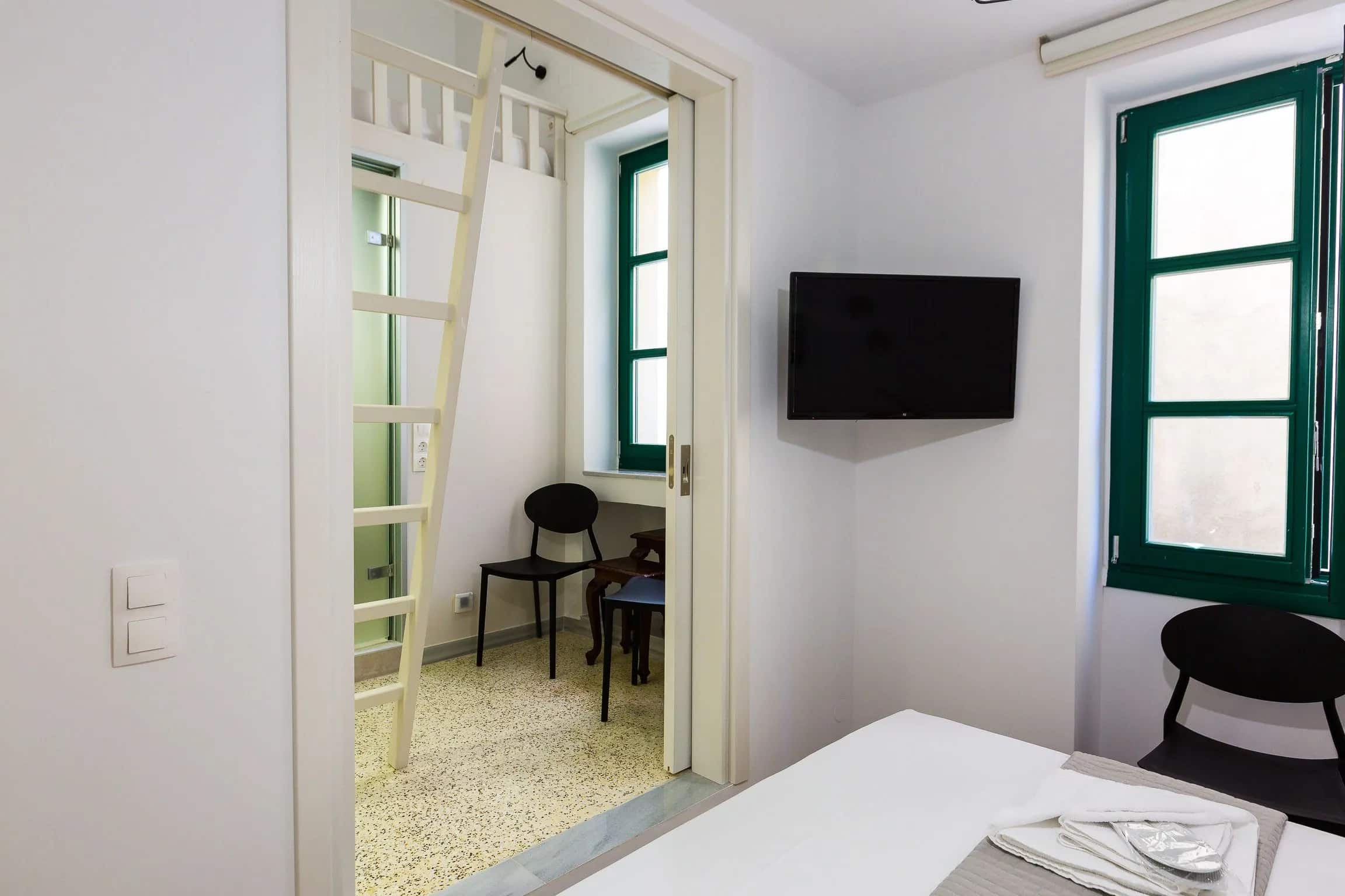 Quadruple Room - Phos at Ink Hotels — photograph 4
