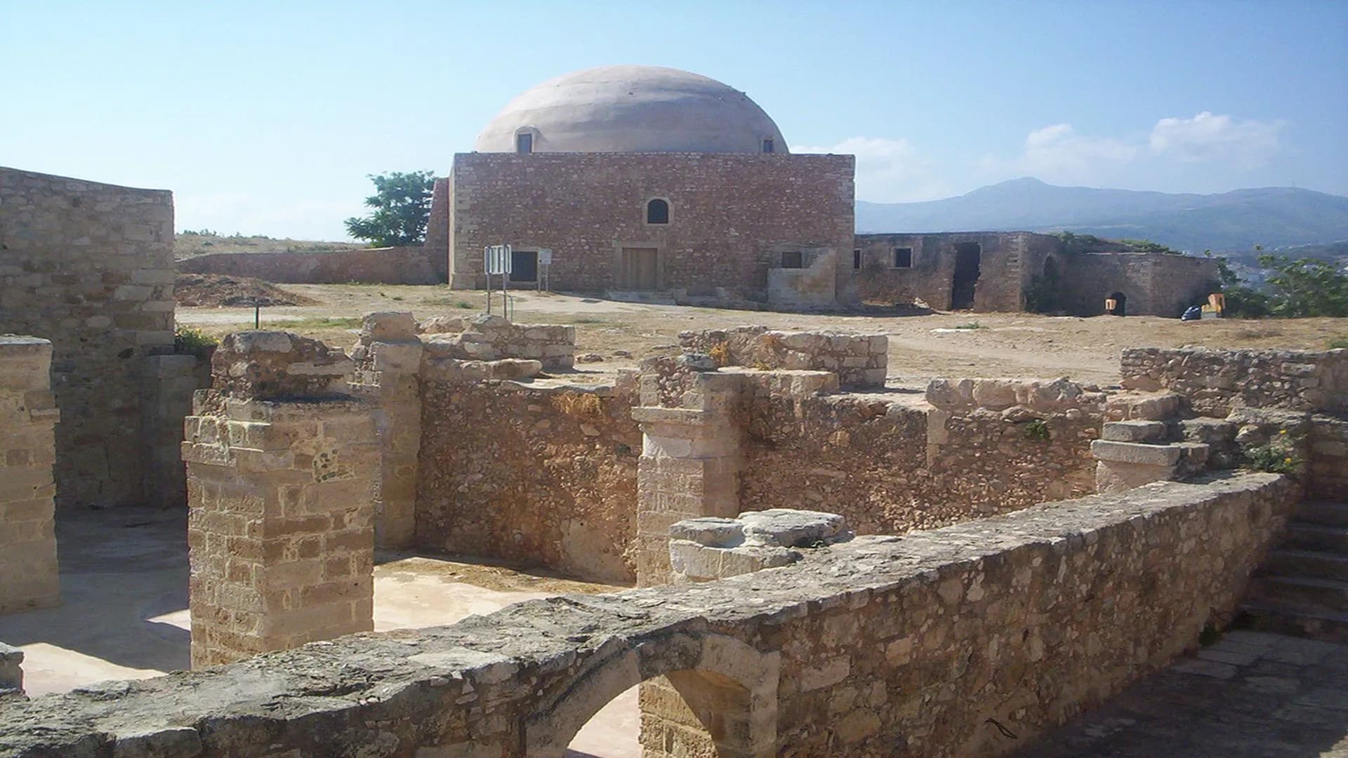 The Fortezza fortress above the old town of Rethymno