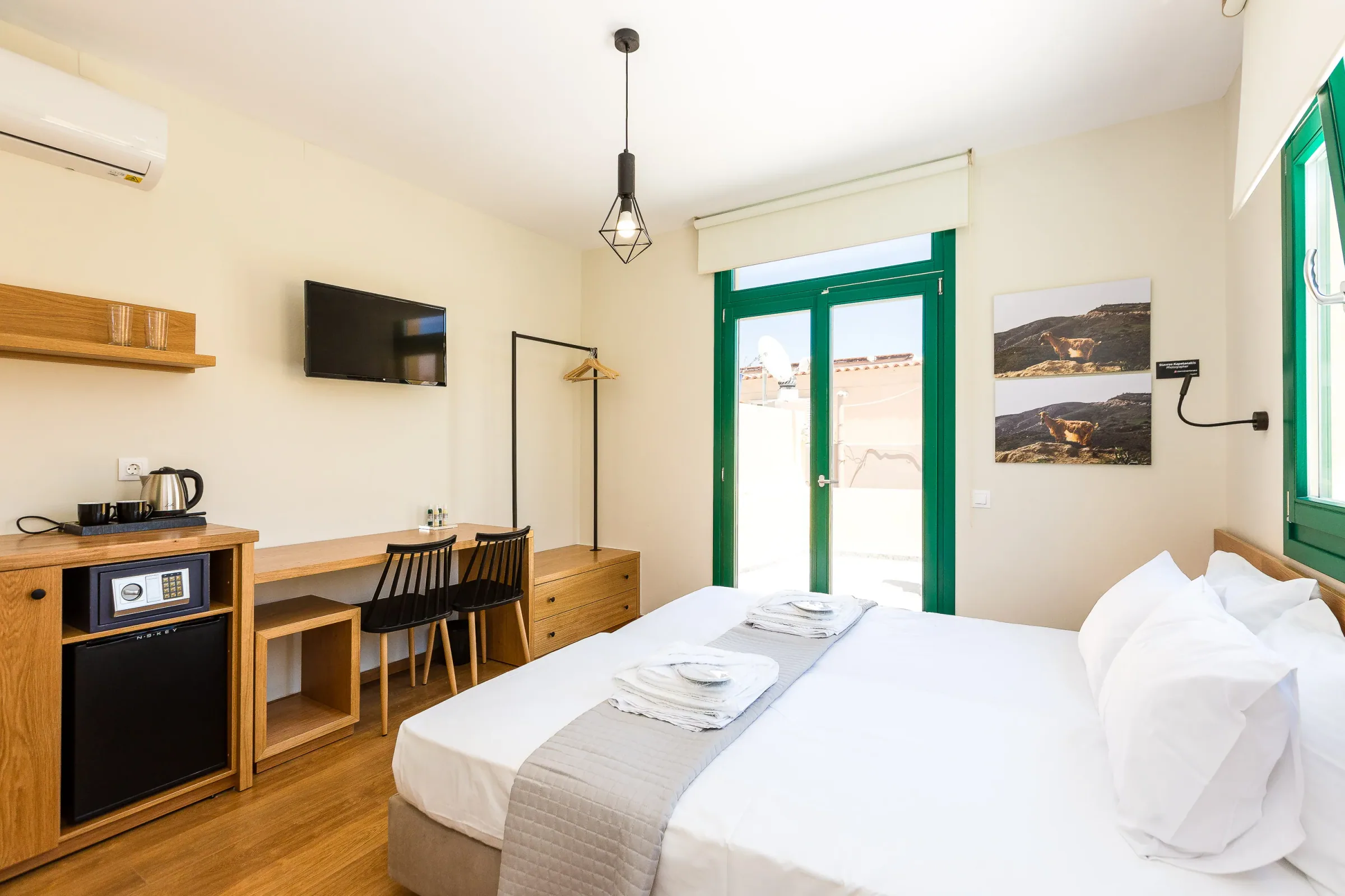 Room With Terrace - Phos at Ink Hotels