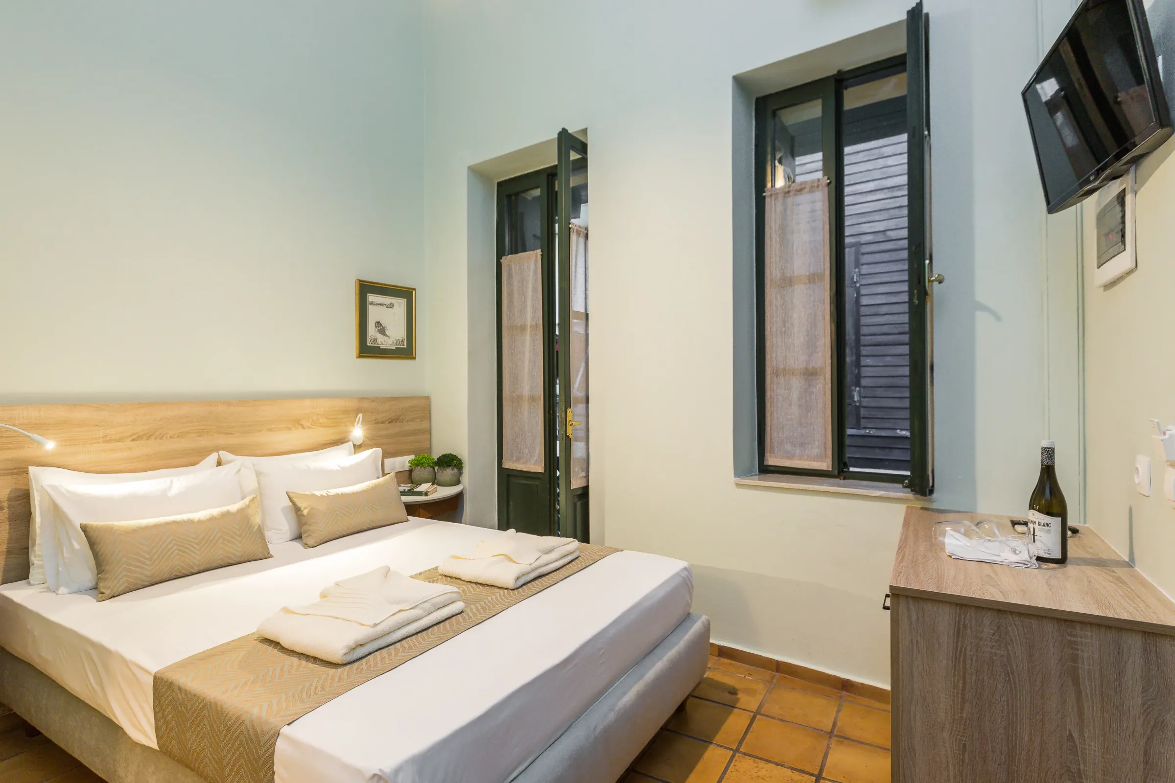 Standard Room With Side Sea View and Balcony - House of Europe at Ink Hotels