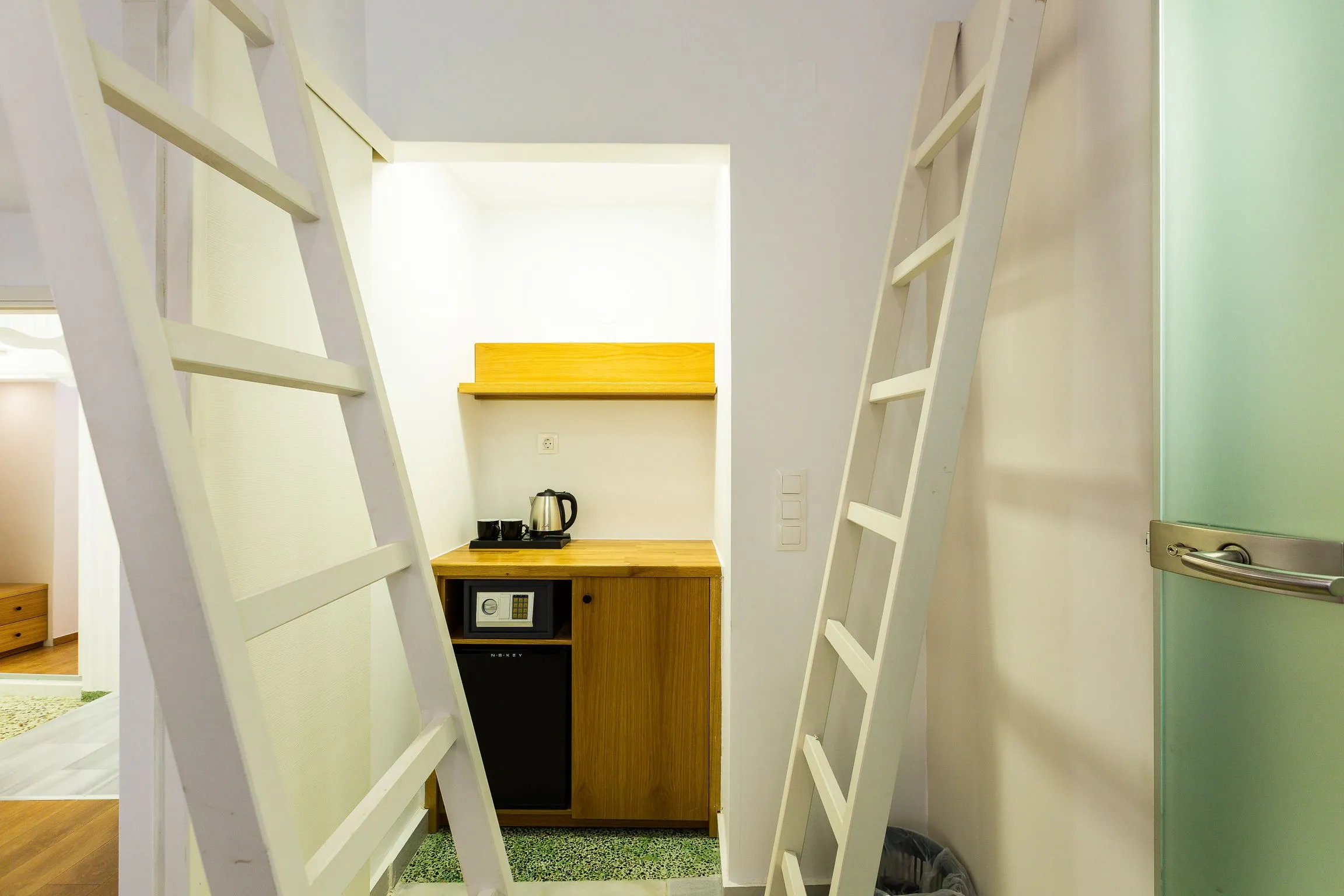 Quadruple Room - Phos — Photograph 3 of 6