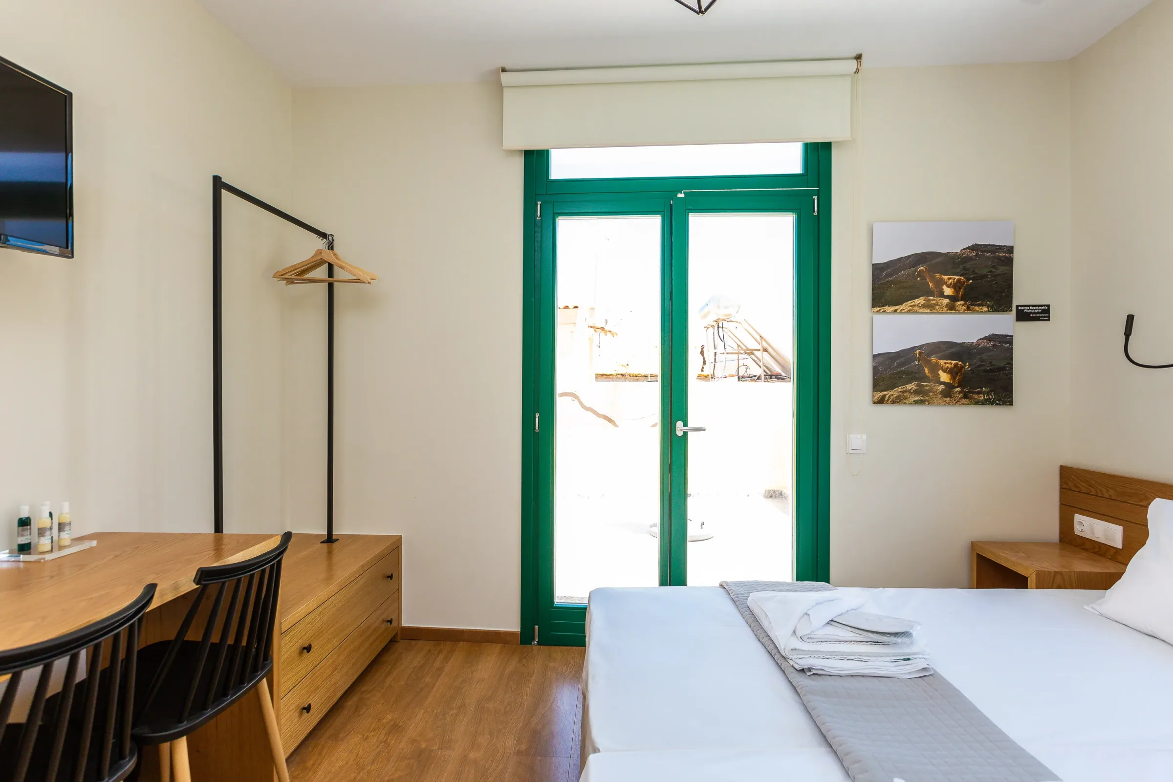 Room With Terrace - Phos — Photograph 2 of 5